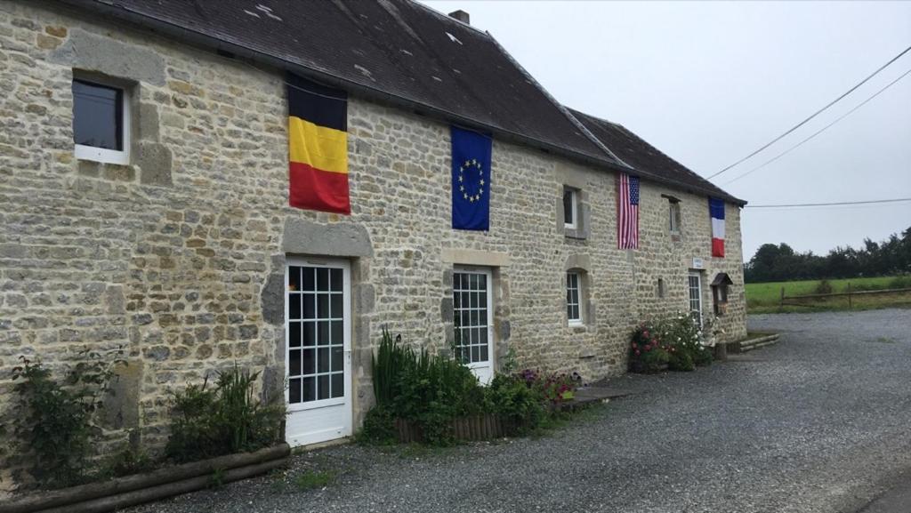 Chevrerie De La Huberdiere Liesville-sur-Douve Exterior photo
